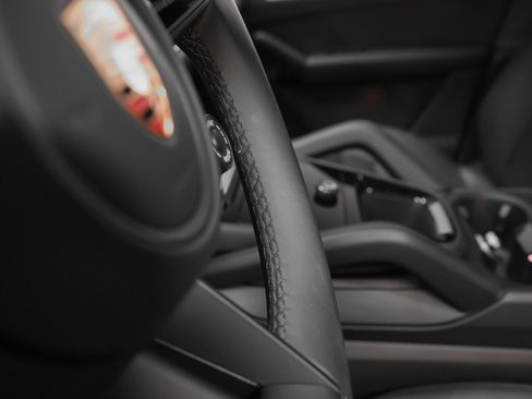 Certified 2026 Porsche Cayenne S AWD/4WD image 36