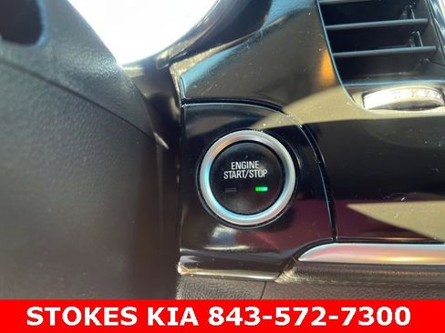 Used 2021 Buick Encore Preferred w/ Safety Package image 17