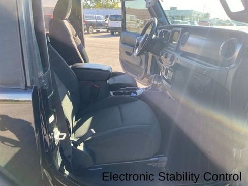 Used 2023 Jeep Wrangler Willys image 24