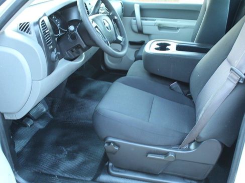Used 2013 Chevrolet Silverado 1500 W/T RWD image 15