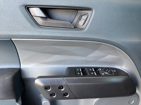 New 2025 Ford Maverick XL w/ Equipment Group 102A image 10