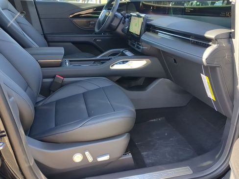 New 2026 Lincoln Nautilus Premier w/ Equipment Group 102A image 24