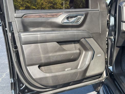 Used 2023 Chevrolet Tahoe LT w/ Luxury Package RWD image 31