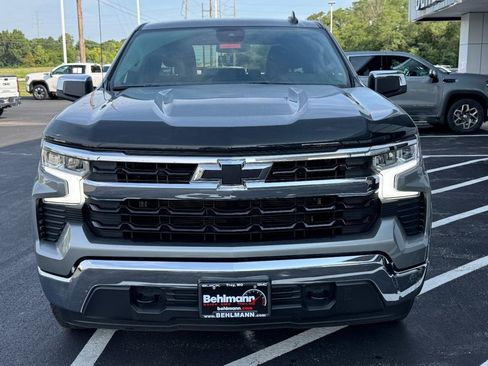 Used 2024 Chevrolet Silverado 1500 LT w/ Z71 Off-Road Package AWD/4WD image 12