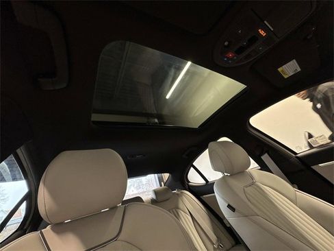 Used 2025 Genesis G70 3.3T Advanced image 24