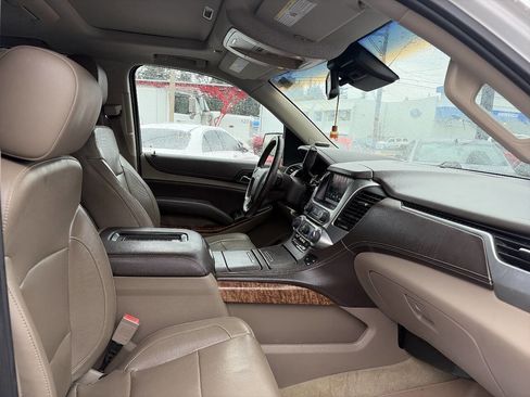 Used 2016 Chevrolet Suburban LTZ image 8