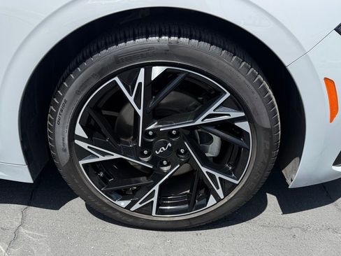 Used 2025 Kia K5 GT-Line w/ GT-Line Premium Package FWD image 9