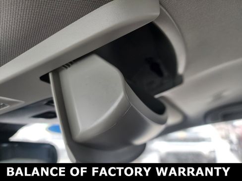 Used 2025 Toyota Camry SE image 40