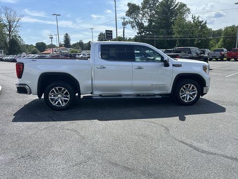Used 2021 GMC Sierra 1500 SLT w/ SLT Premium Plus Package AWD/4WD image 15