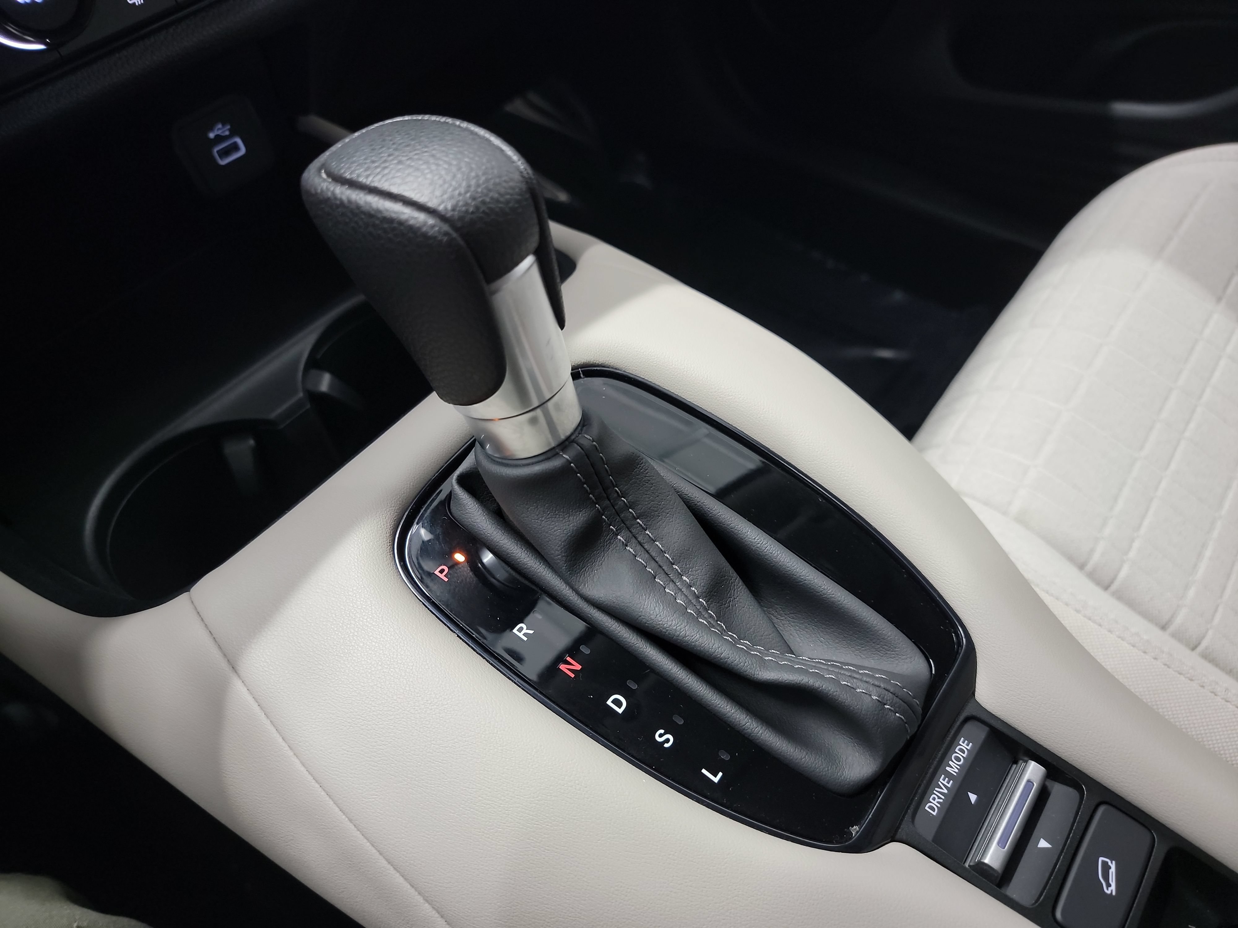 Used 2024 Honda HR-V LX image 26