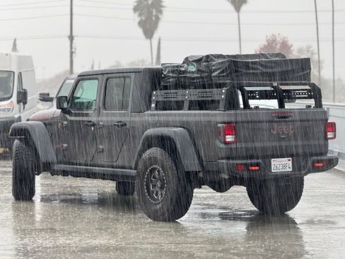 Used 2021 Jeep Gladiator Mojave image 3
