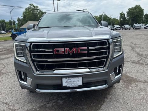 Used 2021 GMC Yukon SLT w/ SLT Luxury Plus Package AWD/4WD image 2