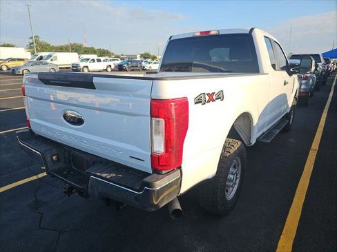 Used 2018 Ford F250 XL w/ Power Equipment Group AWD/4WD image 6
