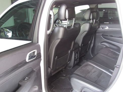 Used 2021 Jeep Grand Cherokee Laredo X AWD/4WD image 14