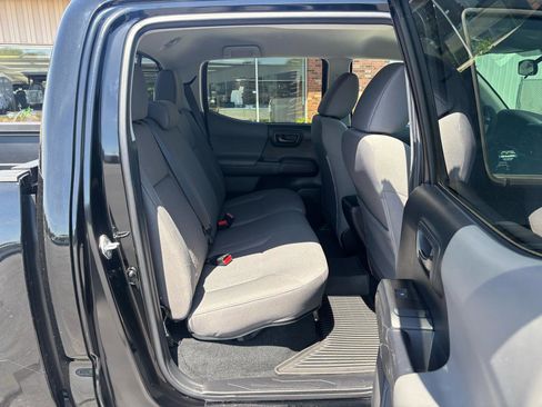 Used 2023 Toyota Tacoma SR AWD/4WD image 13