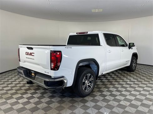 New 2026 GMC Sierra 1500 SLE image 20