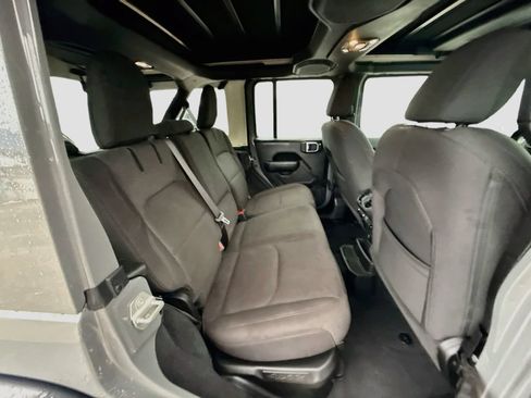 Used 2023 Jeep Wrangler Unlimited w/ Sun & Screen Package AWD/4WD image 32