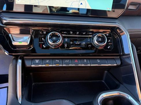 Certified 2024 GMC Sierra 2500 Denali Ultimate image 11