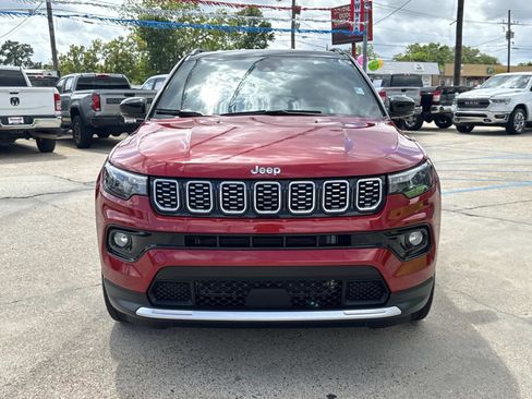 Used 2025 Jeep Compass Limited AWD/4WD image 2