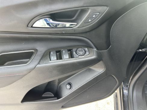 Used 2023 Chevrolet Equinox RS AWD/4WD image 15
