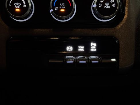 Used 2022 RAM 2500 Tradesman AWD/4WD image 27