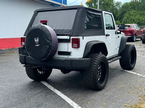 Used 2017 Jeep Wrangler Sport AWD/4WD image 5