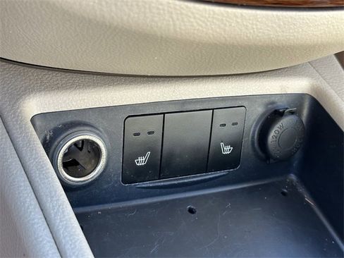 Used 2009 Hyundai Santa Fe Limited w/ Navigation Pkg 5 image 15