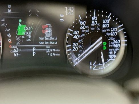 Used 2021 Toyota Highlander XLE image 12