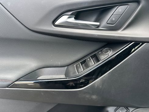 Used 2026 Chevrolet Equinox RS image 12