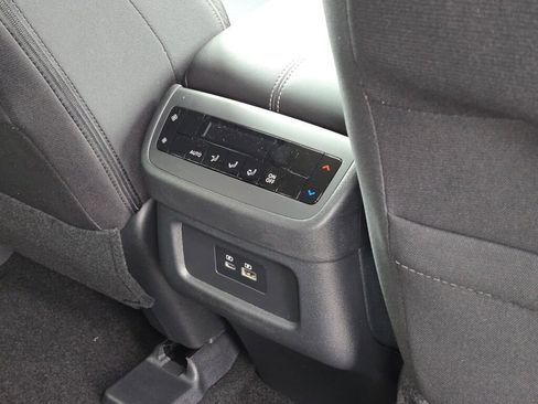 New 2025 Nissan Pathfinder SV image 15