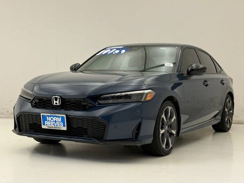 Certified 2025 Honda Civic Sport image 2