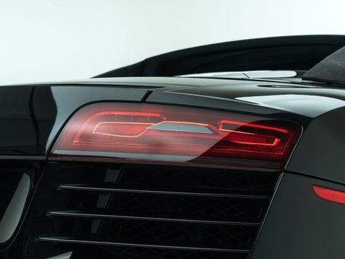 Used 2015 Audi R8 V10 AWD/4WD image 16