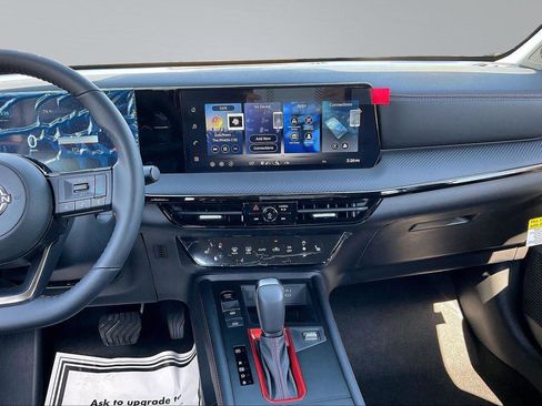 New 2026 Nissan Kicks SR image 8