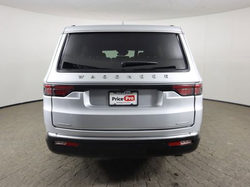 Used 2022 Jeep Wagoneer Series II image 7