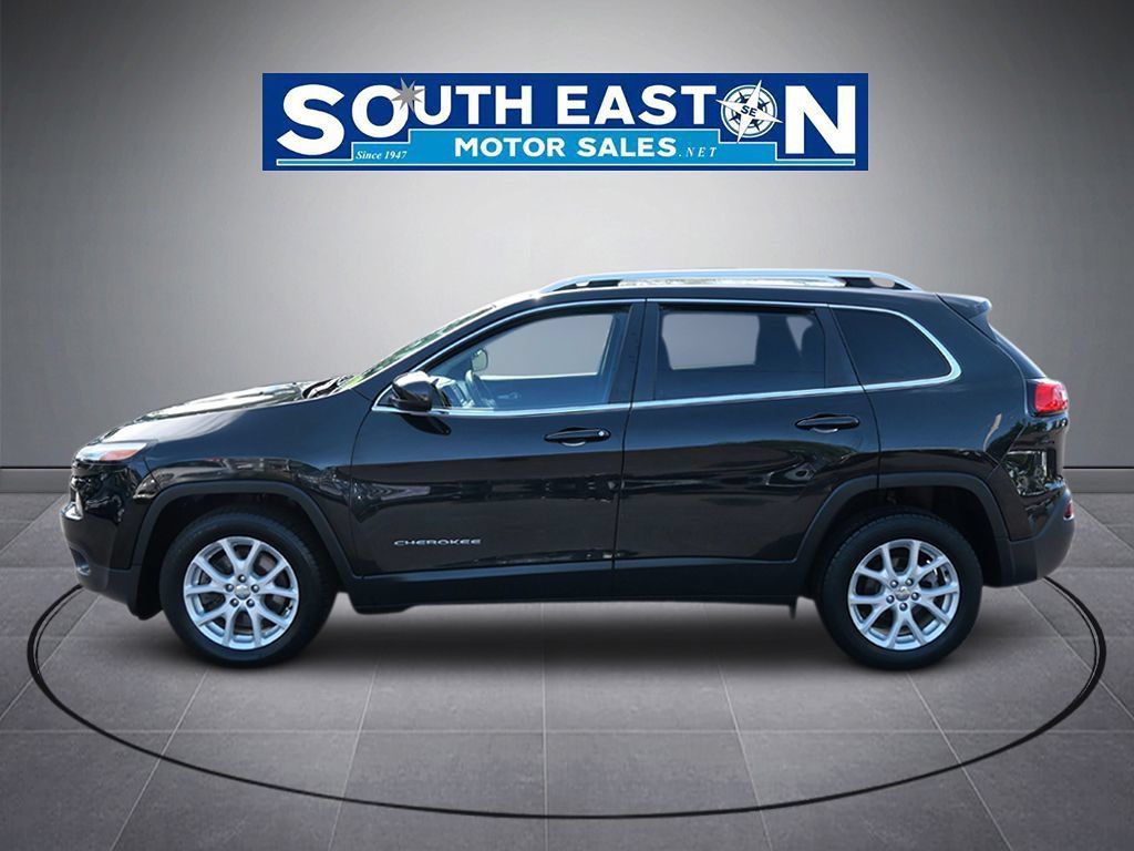 Used 2016 Jeep Cherokee Latitude FWD image 7