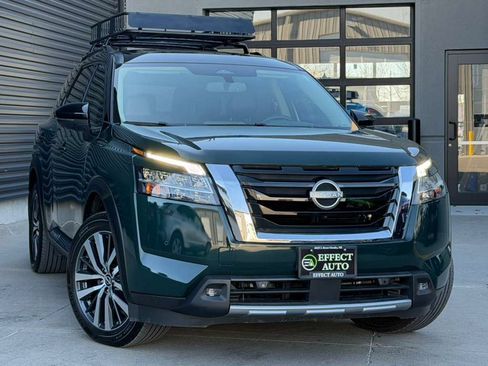 Used 2022 Nissan Pathfinder Platinum w/ Cargo Package AWD/4WD image 5