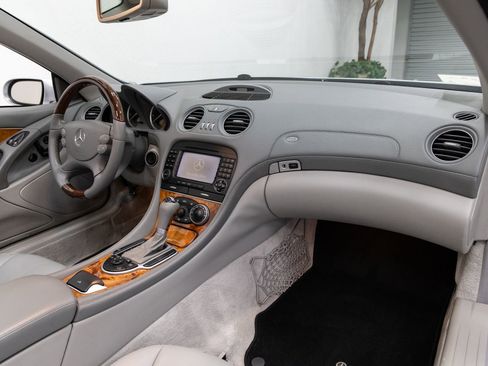 Used 2006 Mercedes-Benz SL 500 image 12