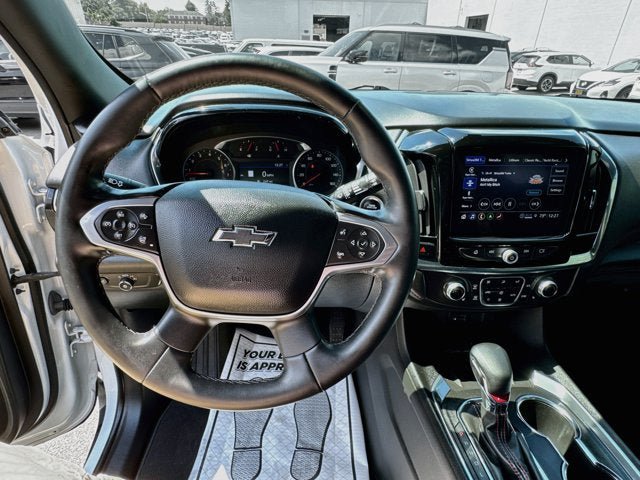 Used 2023 Chevrolet Traverse RS AWD/4WD image 10