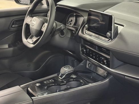 New 2026 Nissan Rogue S image 7