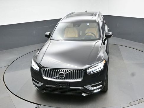 Used 2023 Volvo XC90 B6 Ultimate w/ Protection Package Premier AWD/4WD image 49