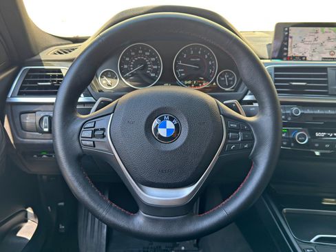 Used 2018 BMW 330i Sedan w/ Premium Package RWD image 21