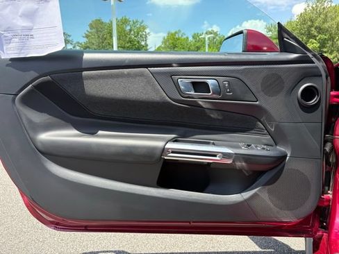 Used 2025 Ford Mustang Coupe RWD image 10