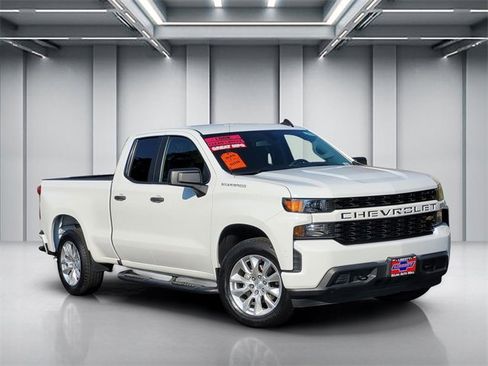 Used 2021 Chevrolet Silverado 1500 Custom image 1
