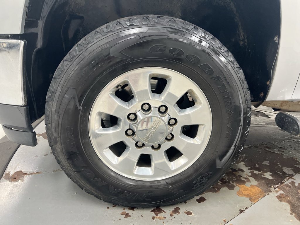Used 2012 GMC Sierra 2500 SLE AWD/4WD image 25