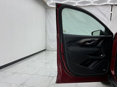 Used 2018 GMC Terrain Denali w/ Advanced Safety Package FWD image 18