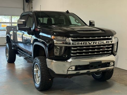 Used 2023 Chevrolet Silverado 2500 LTZ w/ LTZ Convenience Package AWD/4WD image 5