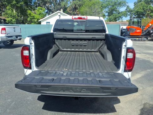 Used 2025 GMC Canyon AT4 AWD/4WD image 18