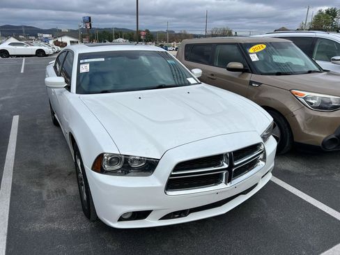 Used 2014 Dodge Charger R/T image 1