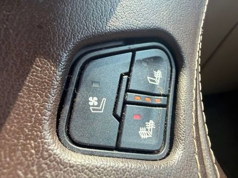 Used 2017 Chevrolet Tahoe Premier AWD/4WD image 46
