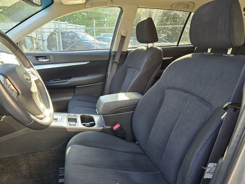 Used 2014 Subaru Outback 2.5i Premium w/ Moonroof Package AWD/4WD image 12